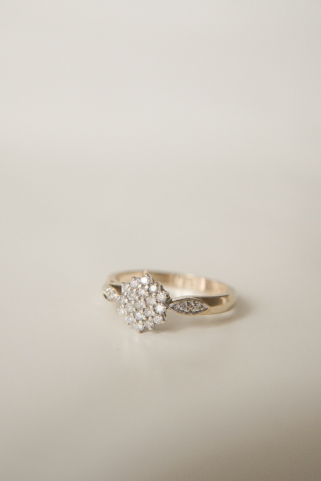 BREE | 9CT DIAMOND CLUSTER RING