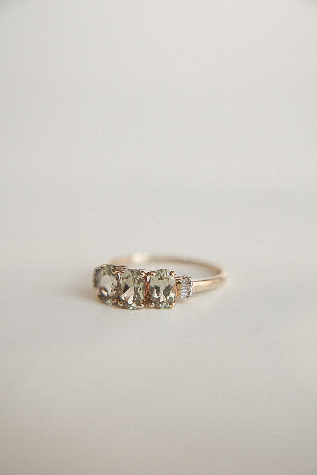 ROSA | PERIDOT & DIAMOND RING