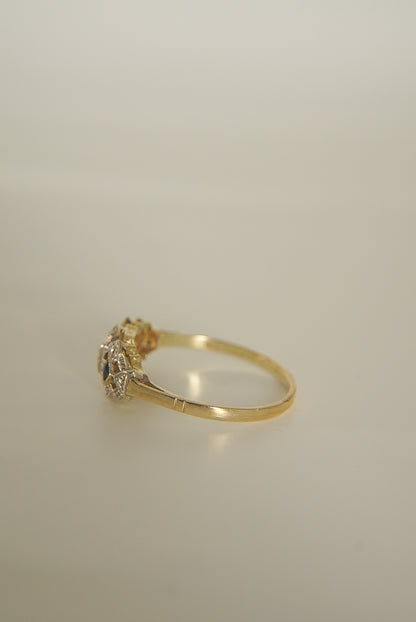 LIZZY | 18CT ART DECO SAPPHIRE & DIAMOND RING