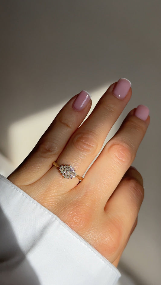 GIA | 9CT DIAMOND CLUSTER RING