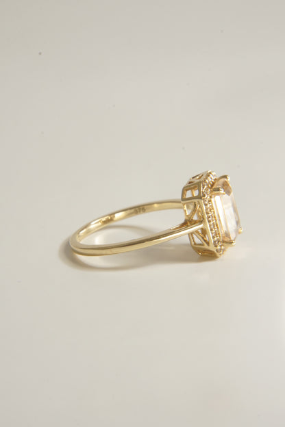 GINY | 9CT MORGANITE & DIAMOND RING