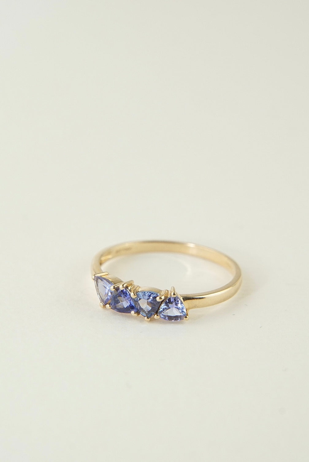 LOUA | 4 STONE TANZANITE RING