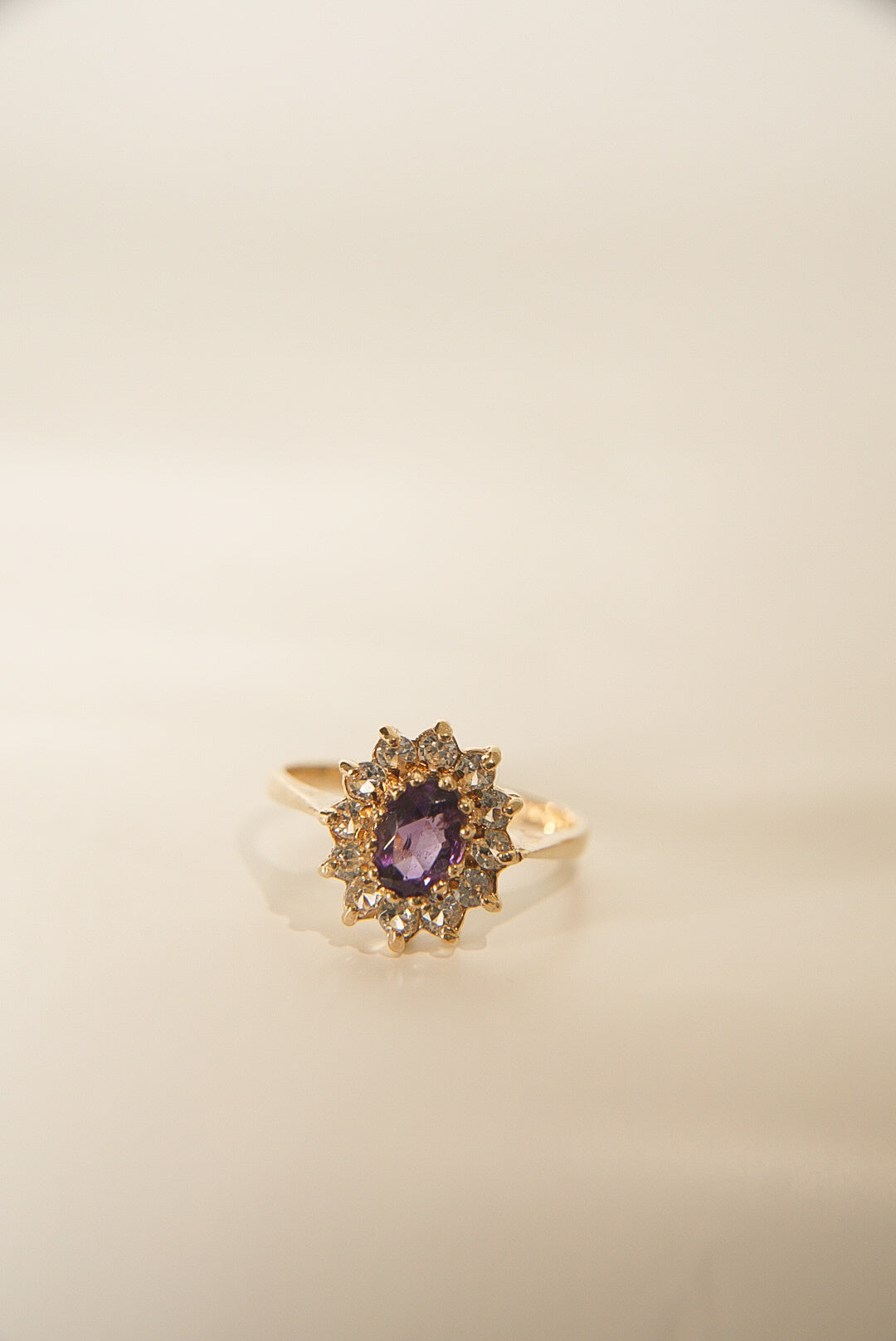 LIVIA | AMETHYST & WHITE SAPPHIRE CLUSTER RING