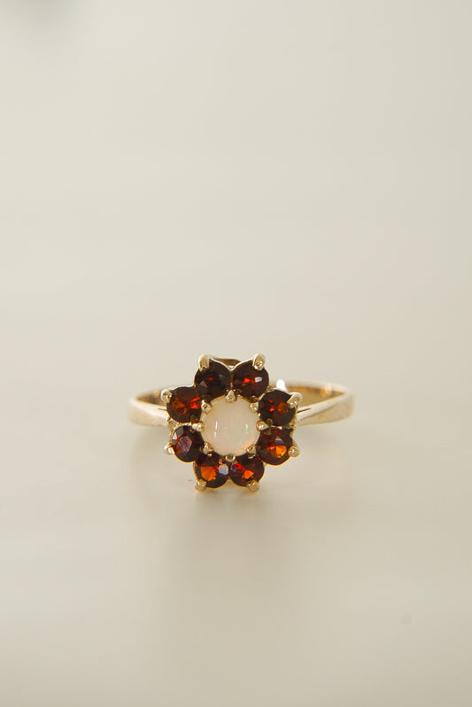 ELLA | VINTAGE 9CT GOLD OPAL & GARNET CLUSTER RING