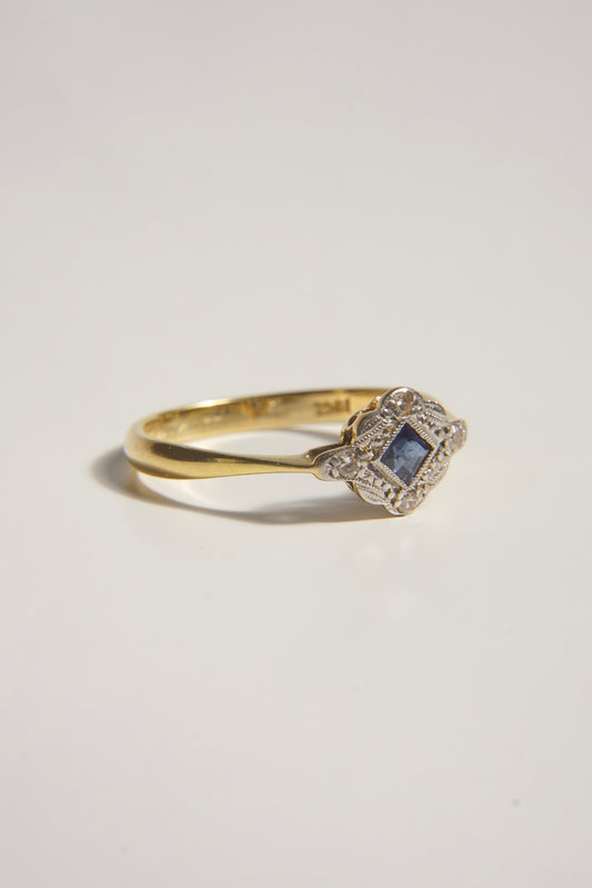NEVA | MID 20TH CENTURY SAPPHIRE & DIAMOND RING