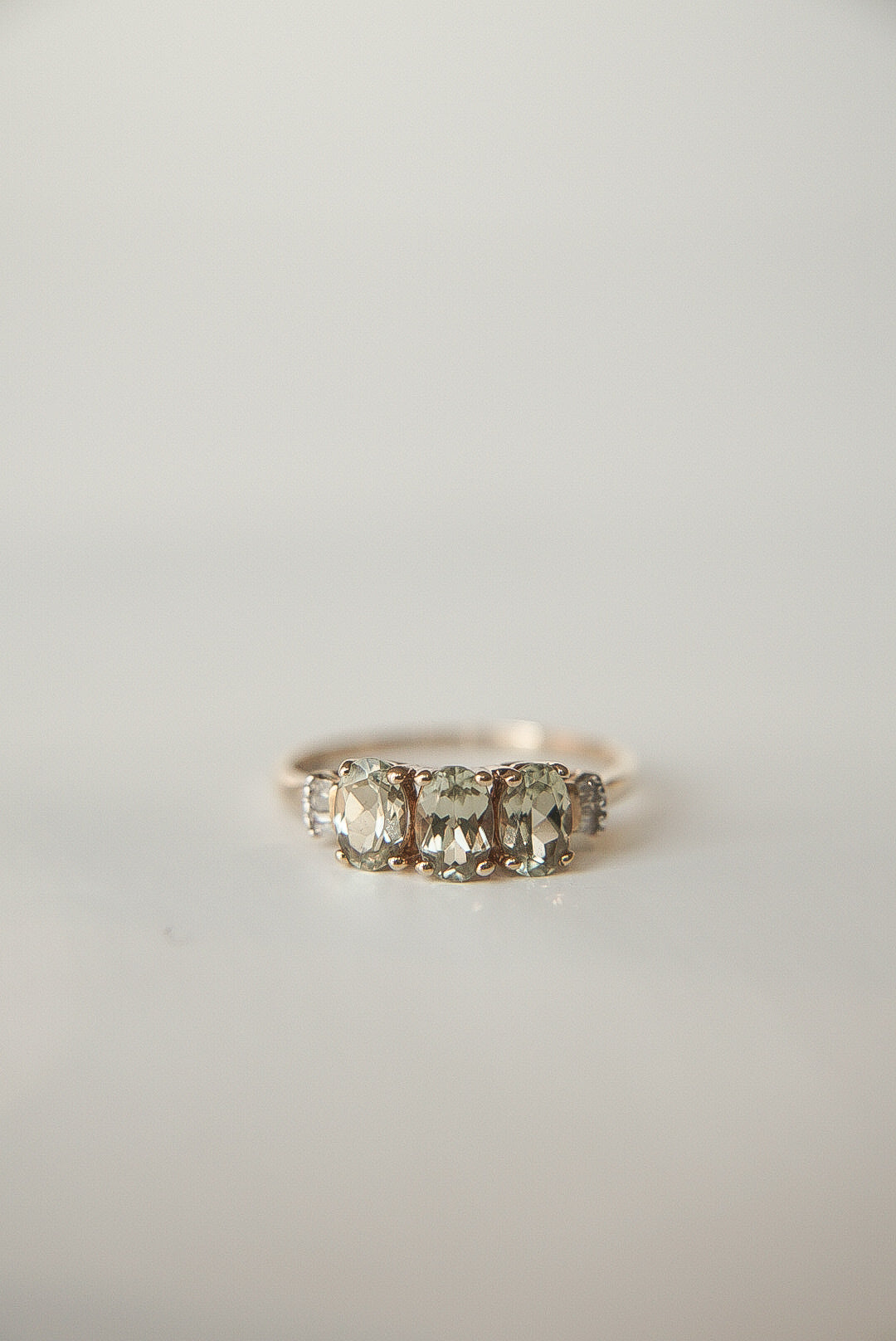 ROSA | PERIDOT & DIAMOND RING