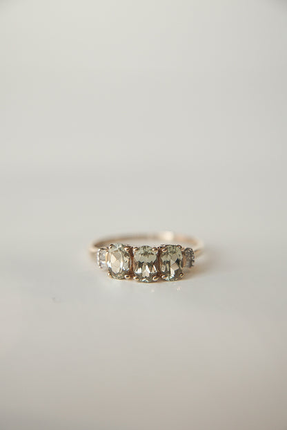 ROSA | PERIDOT & DIAMOND RING