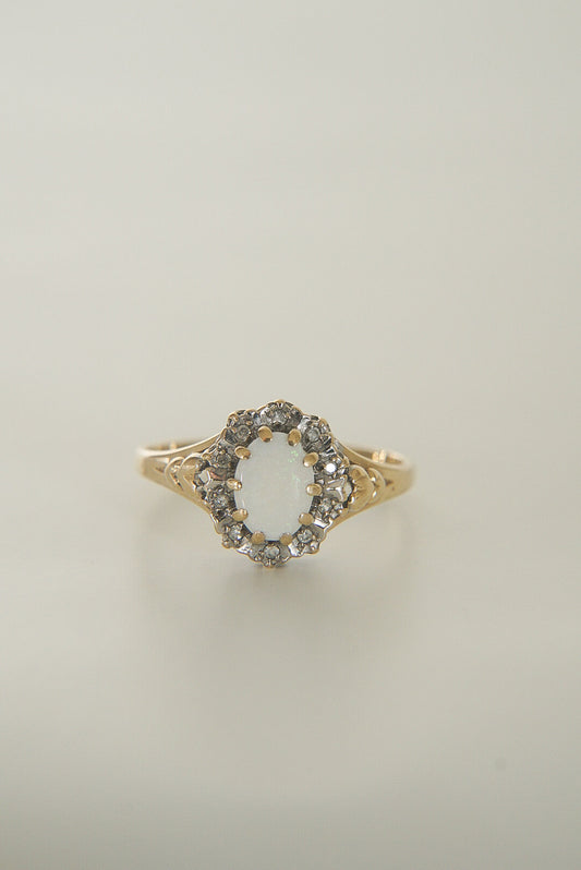 EMILIA | VINTAGE OPAL & DIAMOND CLUSTER RING