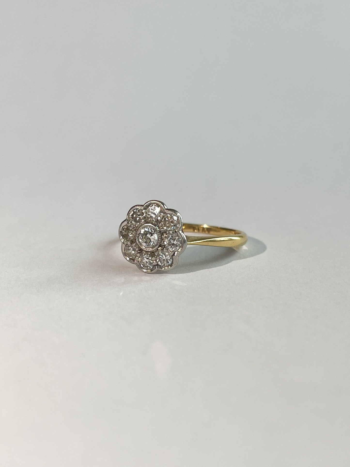 CLARA | 18CT DIAMOND CLUSTER RING