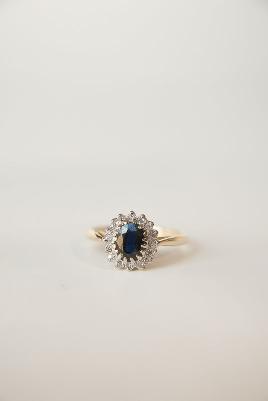 CRISTINA | 18CT SAPPHIRE & DIAMOND CLUSTER RING