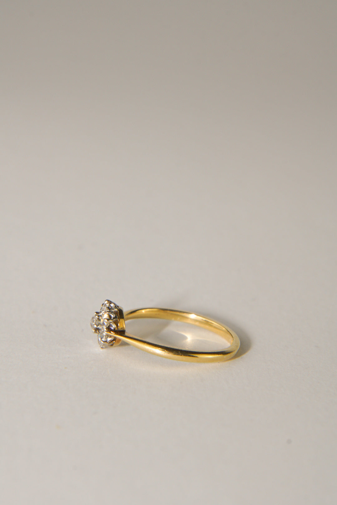 LIZ | 18CT DIAMOND CLUSTER RING