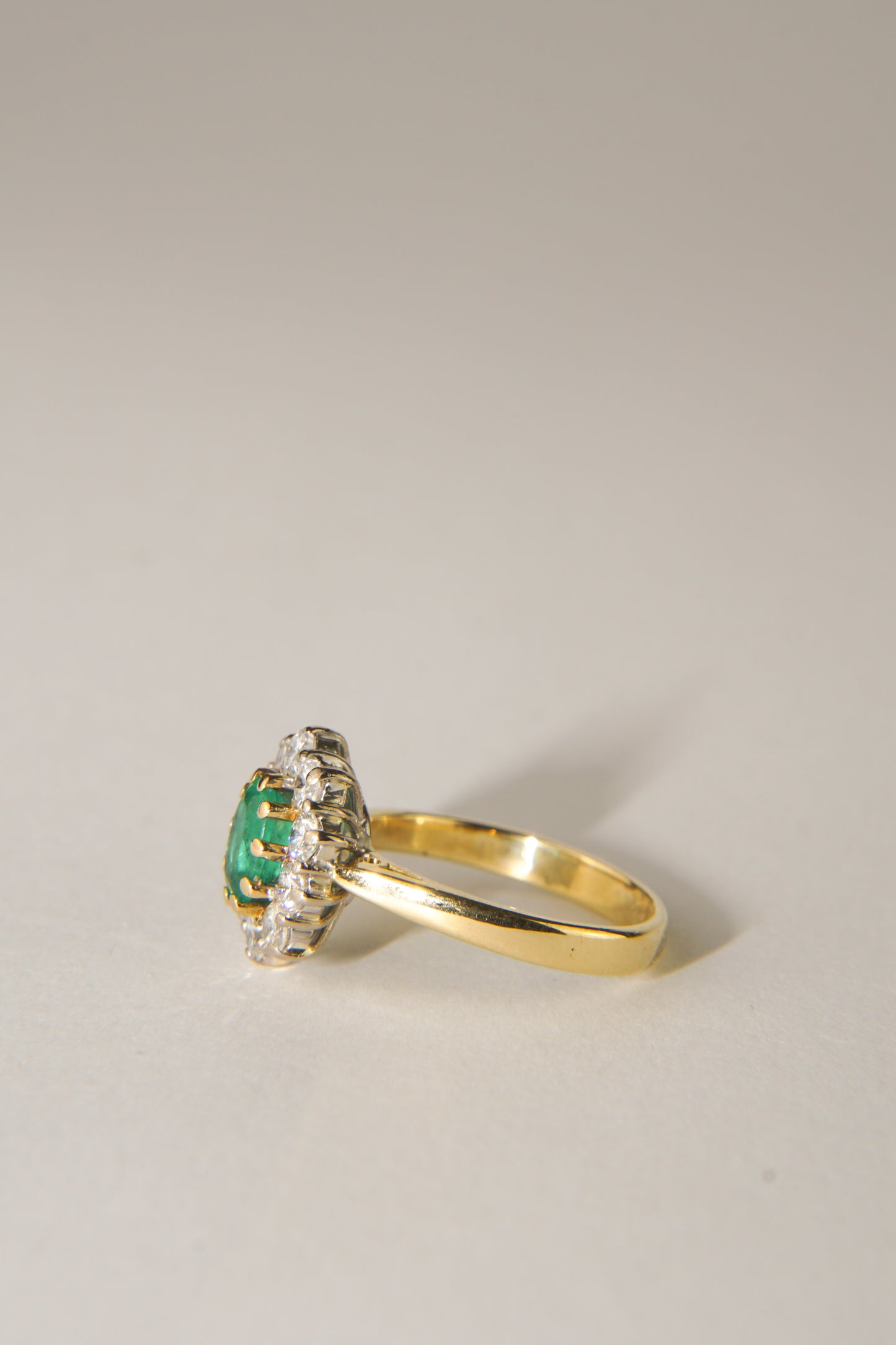 NOËLLE | 18CT EMERALD & DIAMOND CLUSTER RING