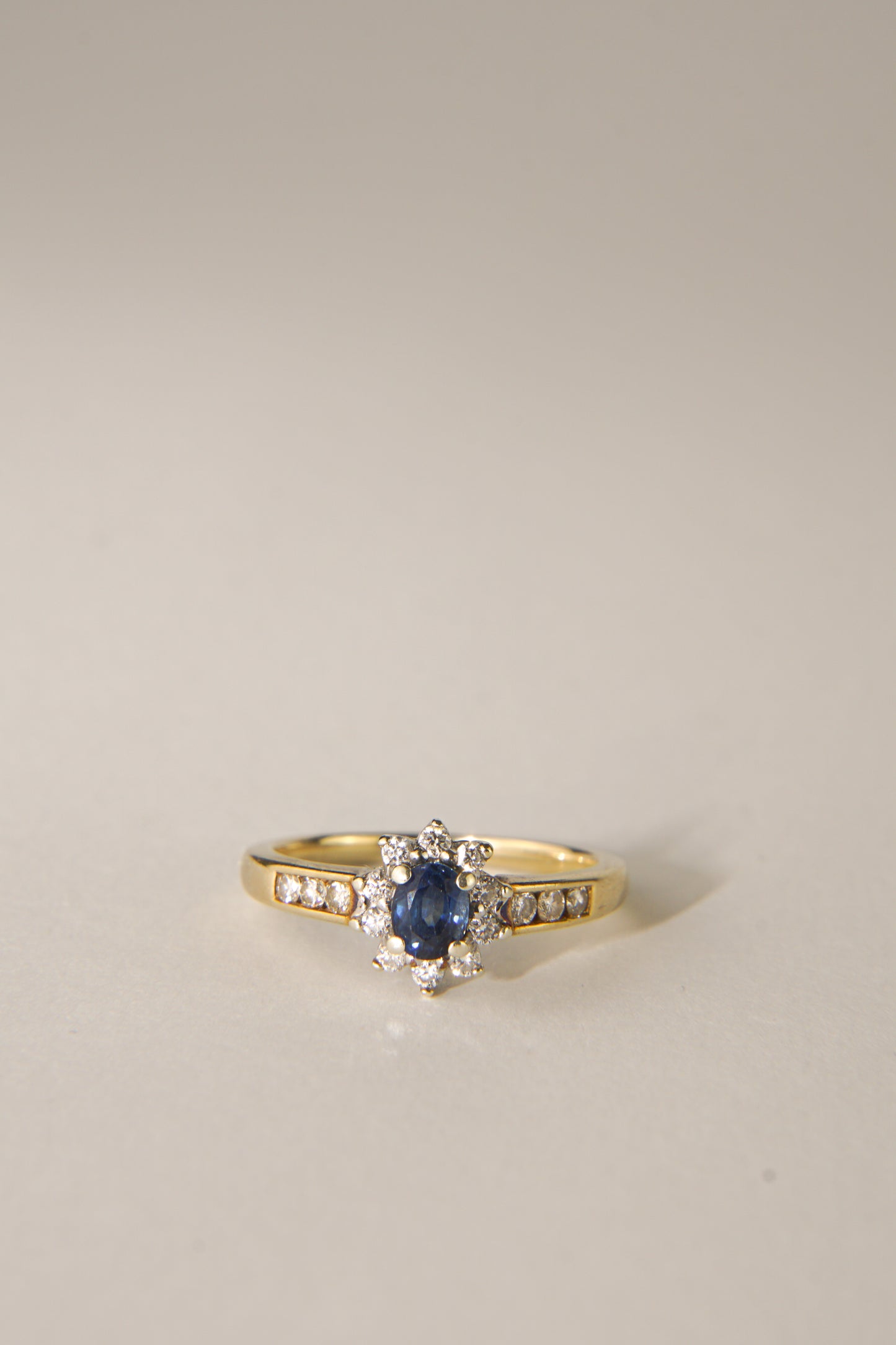 LANA | SAPPHIRE & DIAMOND CLUSTER RING