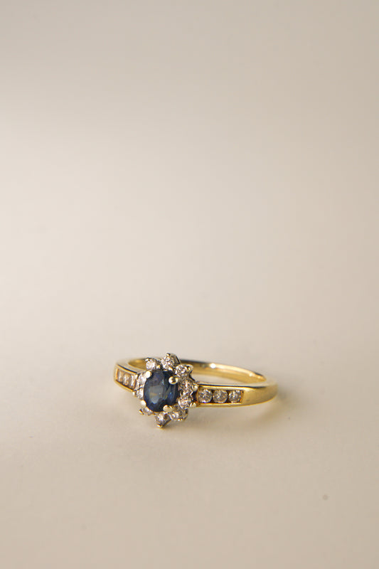 LANA | SAPPHIRE & DIAMOND CLUSTER RING