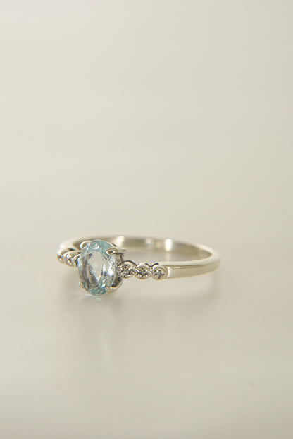 NOEMI | WHITE GOLD AQUAMARINE & DIAMOND RING