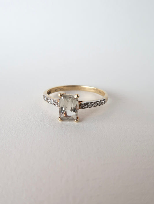 ADA | 10CT SAPPHIRE & DIAMOND RING