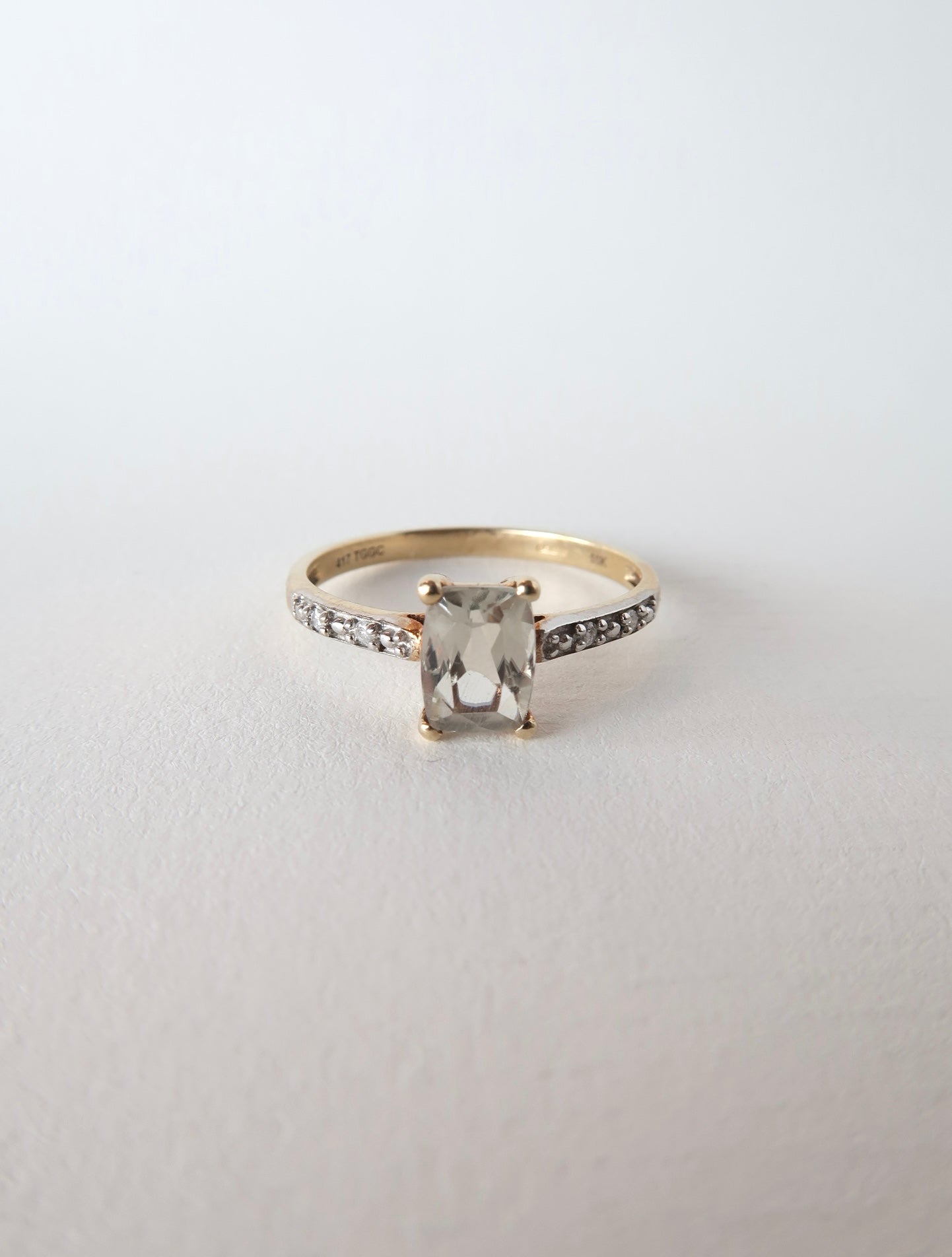 ADA | 10CT SAPPHIRE & DIAMOND RING