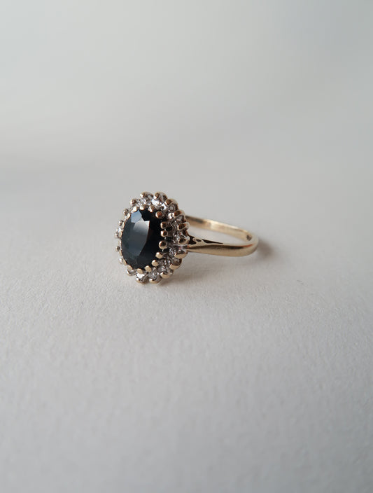 JUNE | SAPPHIRE & DIAMOND CLUSTER RING
