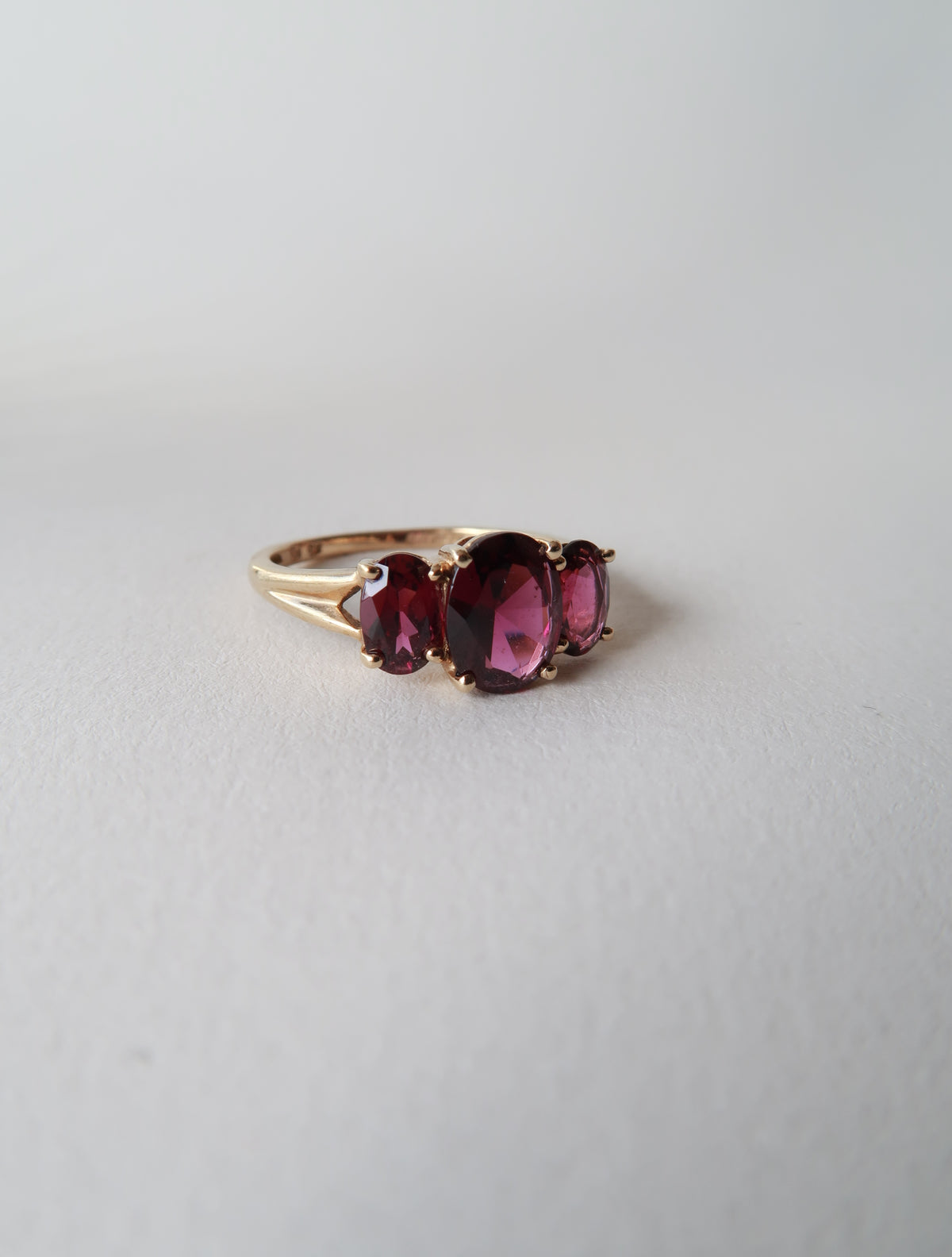 HAZEL | AMETHYST 3 STONE RING