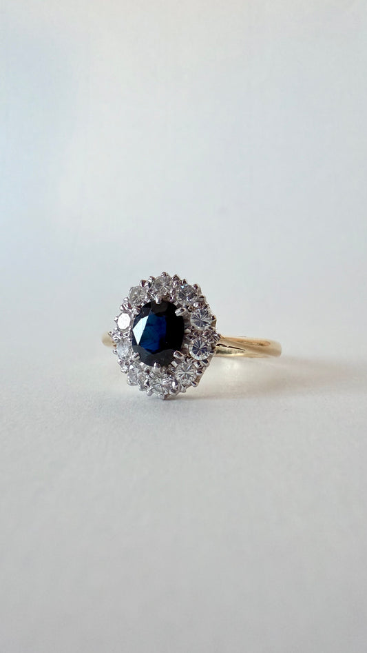 ARIANA | 18CT SAPPHIRE & DIAMOND CLUSTER RING